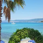 Albatros Aparthotel 3*
