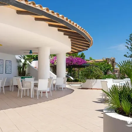 מלון דירות Albatros בריאטיקו