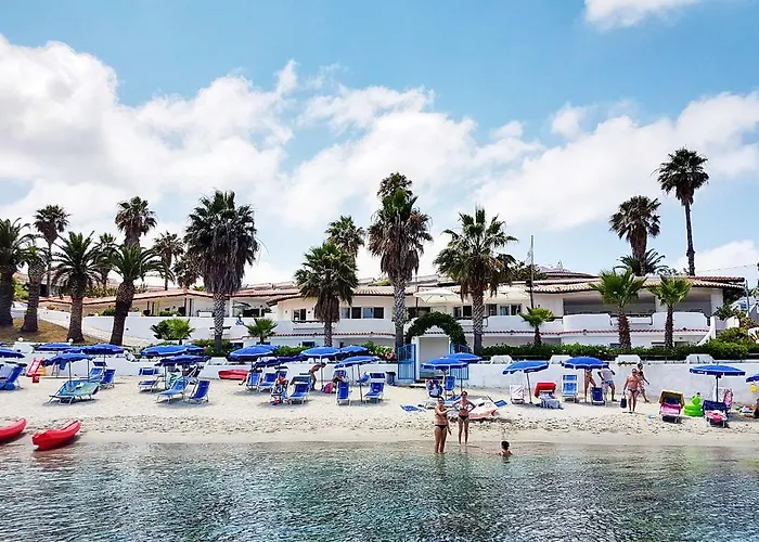 מלון דירות Albatros 3*