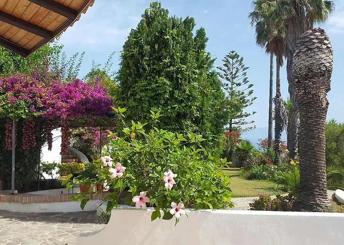 Albatros מלון דירות בריאטיקו