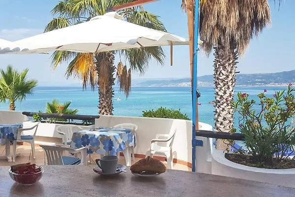 Albatros מלון דירות בריאטיקו