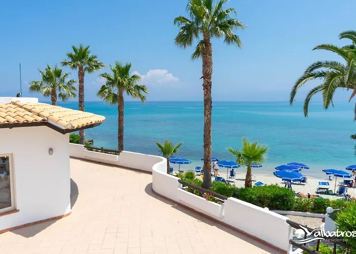 Albatros מלון דירות בריאטיקו