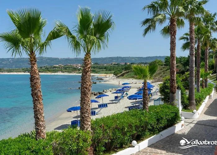 מלון דירות Albatros 3*