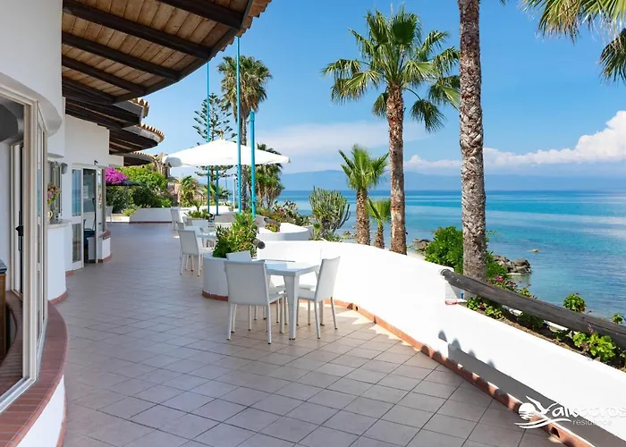 Albatros מלון דירות 3*