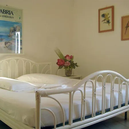 아파트호텔 Albatros 브리아티코