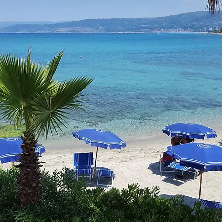 Albatros Aparthotel 3*