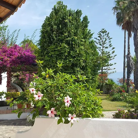 Albatros 아파트호텔 브리아티코