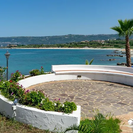 Albatros Aparthotel 3*