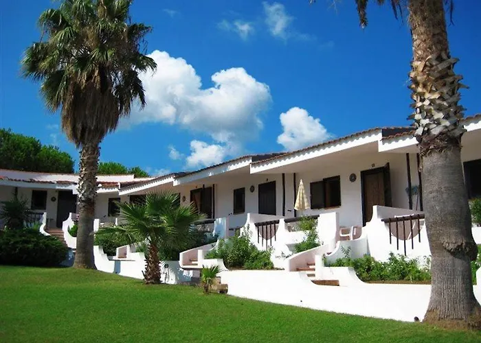 アパートホテル Albatros ブリアーティコ