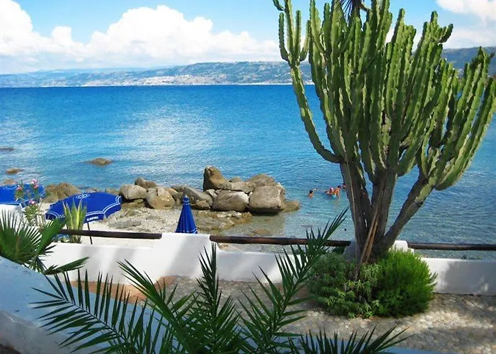 アパートホテル Albatros 3*