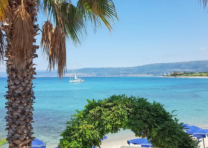 Albatros アパートホテル 3*