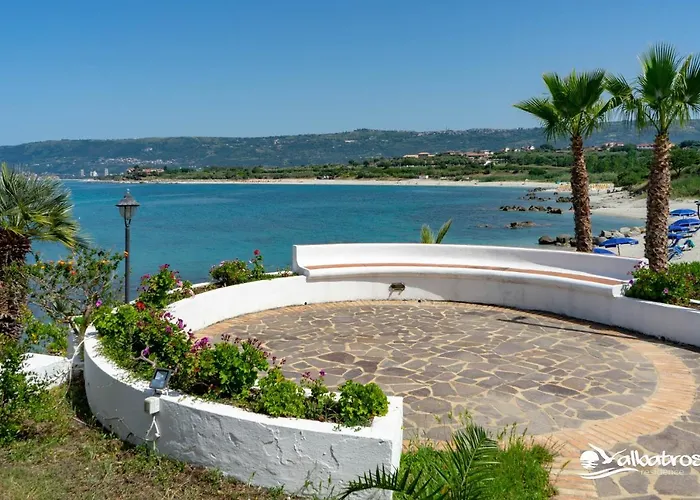 Albatros アパートホテル 3*