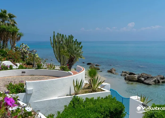 アパートホテル Albatros